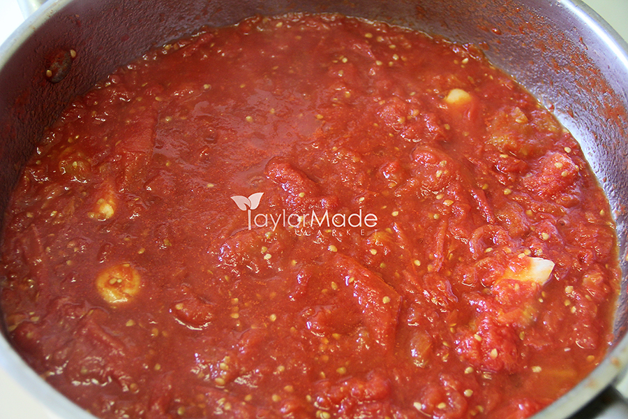 tomato sauce still cooking